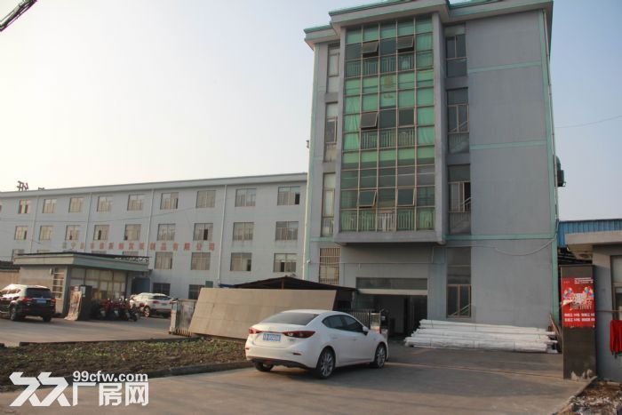 高桥2楼一层厂房出租马路边位置好有货梯有院子